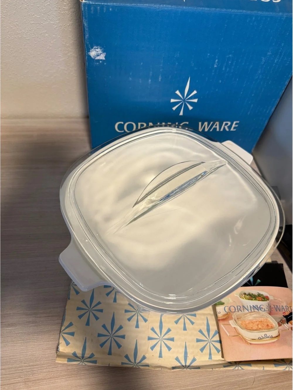 Vintage CorningWare Blue Cornflower Square 2.5qt Casserole dish w lid+handle
